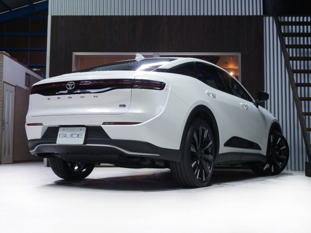 TOYOTA Crown CrossOver RS Advanced White 2023′ F7MQ4