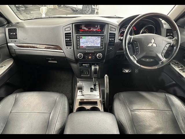 MITSUBISHI Pajero Super Exceeded Pearl White 2011′ F7V1V