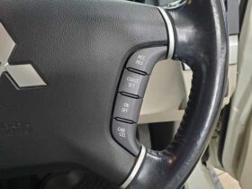
									MITSUBISHI Pajero Super Exceeded Pearl White 2011′ F7V1V full								