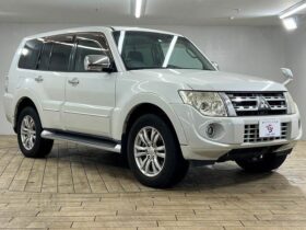 
									MITSUBISHI Pajero Super Exceeded Pearl White 2011′ F7V1V full								