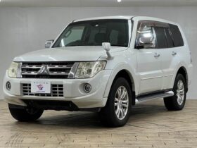 
									MITSUBISHI Pajero Super Exceeded Pearl White 2011′ F7V1V full								