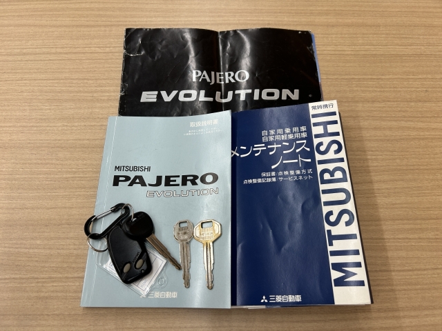 MITSUBISHI Pajero Evolution White 1998′ F7VR8