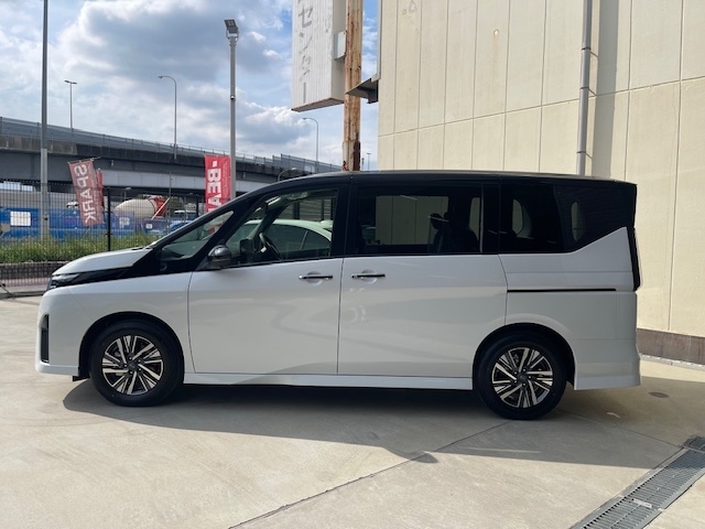 NISSAN Serena e-POWER Highway Star V White/Black 2025′ F89OE