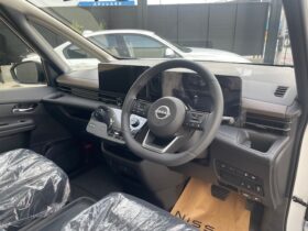 
									NISSAN Serena e-POWER Highway Star V White/Black 2025′ F89OE full								