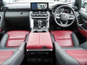 
									TOYOTA Land Cruiser Wagon GR Sport Pearl White 2024′ F9RUA full								