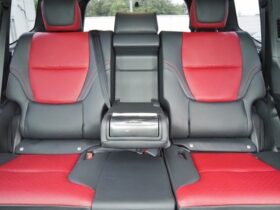 
									TOYOTA Land Cruiser Wagon GR Sport Pearl White 2024′ F9RUA full								