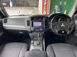 MITSUBISHI Pajero Exceed Pearl White 2012′ F9RUI
