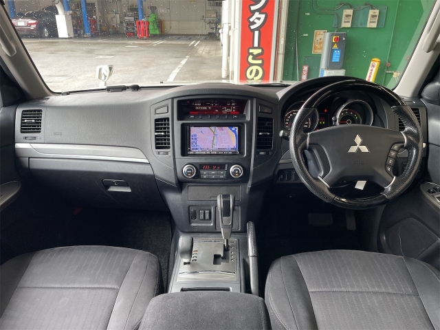 MITSUBISHI Pajero Exceed Pearl White 2012′ F9RUI