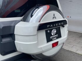 
									MITSUBISHI Pajero Exceed Pearl White 2012′ F9RUI full								