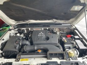 
									MITSUBISHI Pajero Exceed Pearl White 2012′ F9RUI full								