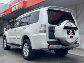 
									MITSUBISHI Pajero Exceed Pearl White 2012′ F9RUI full								