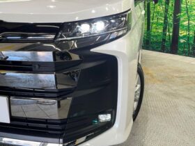 
									TOYOTA Noah S-Z White 2024′ F9ZYS full								