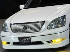 
									TOYOTA Celsior eR Specifications Pearl White 2004′ FA082 full								