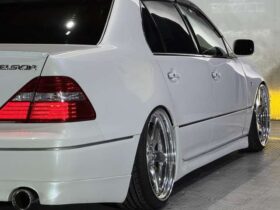 
									TOYOTA Celsior eR Specifications Pearl White 2004′ FA082 full								