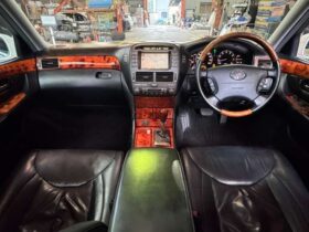 
									TOYOTA Celsior eR Specifications Pearl White 2004′ FA082 full								