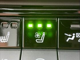 
									TOYOTA Crown Sport Z Pearl White 2024′ FA0I5 full								
