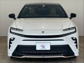 
									TOYOTA Crown Sport Z Pearl White 2024′ FA0I5 full								