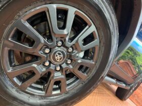 
									TOYOTA Land Cruiser Wagon VX Black 2024′ FA0LV full								