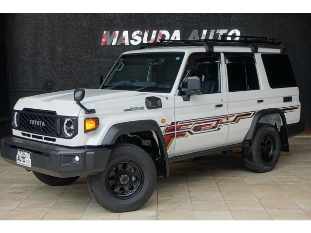 TOYOTA Land Cruiser Wagon AX White 2024′ FA19Y