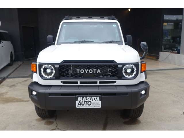 TOYOTA Land Cruiser Wagon AX White 2024′ FA19Y
