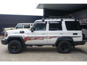 
									TOYOTA Land Cruiser Wagon AX White 2024′ FA19Y full								
