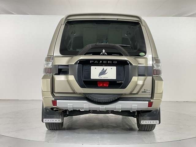 MITSUBISHI Pajero Super Exceeded Beige 2014′ FA1DX