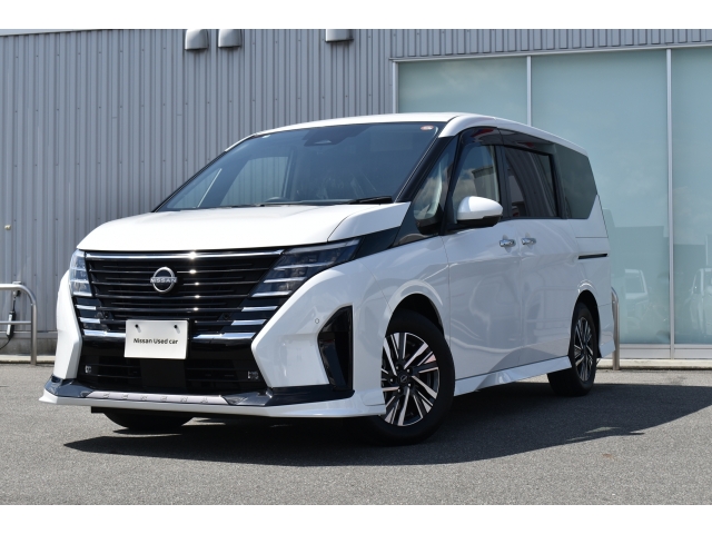 NISSAN Serena e-POWER Highway Star V Pearl White 2025′ FA1MF