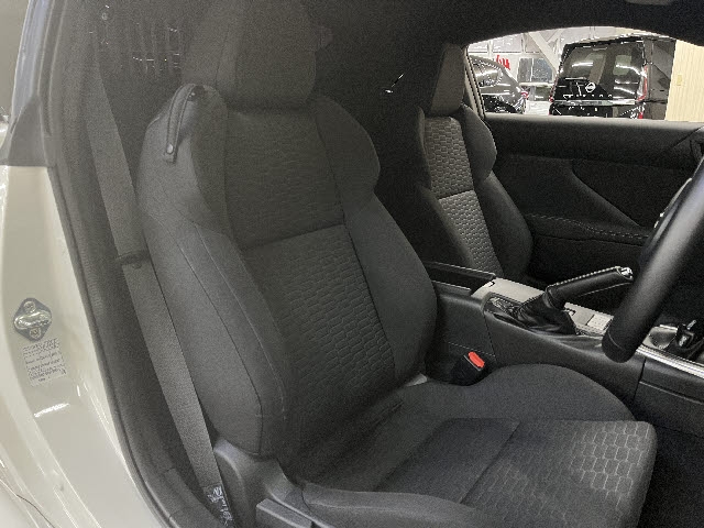 TOYOTA 86 SZ Pearl White 2022′ FA3FR