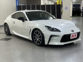 
									TOYOTA 86 SZ Pearl White 2022′ FA3FR full								