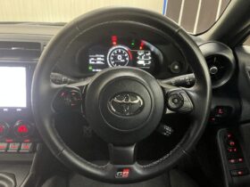 
									TOYOTA 86 SZ Pearl White 2022′ FA3FR full								