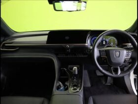 
									TOYOTA Crown Sport Z Pearl White 2024′ FA469 full								