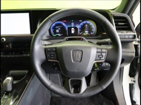 
									TOYOTA Crown Sport Z Pearl White 2024′ FA469 full								