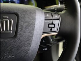 
									TOYOTA Crown Sport Z Pearl White 2024′ FA469 full								