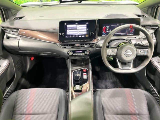 NISSAN AURA Nismo Pearl White/Black 2022′ FA4F5