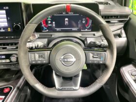 
									NISSAN AURA Nismo Pearl White/Black 2022′ FA4F5 full								
