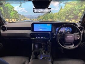 
									TOYOTA Land Cruiser Wagon VX Black 2024′ FA4KV full								