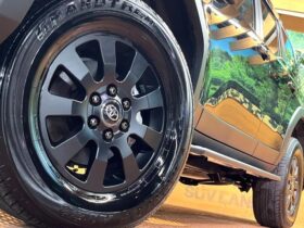 
									TOYOTA Land Cruiser Wagon VX Black 2024′ FA4KZ full								