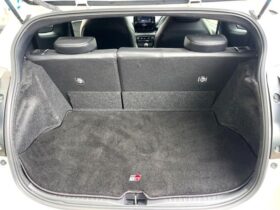 
									TOYOTA Yaris RZ High Performance Pearl White 2021′ FA4L2 full								
