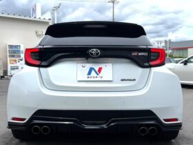 
									TOYOTA Yaris RZ High Performance Pearl White 2021′ FA4L2 full								