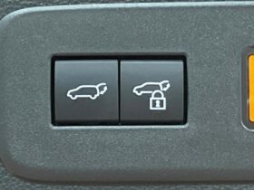 
									TOYOTA Land Cruiser Wagon VX Pearl White 2024′ FA4L5 full								
