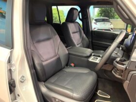 
									TOYOTA Land Cruiser Wagon VX Pearl White 2024′ FA4L5 full								
