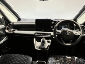 
									TOYOTA Voxy S-Z Pearl White 2025′ FAETH full								