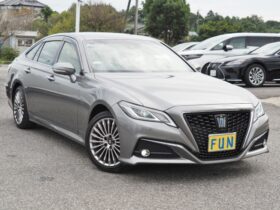 
									TOYOTA Crown S Gray 2021′ FBWWB full								