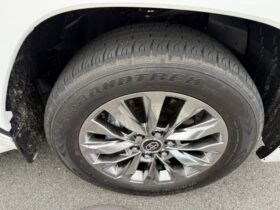 
									TOYOTA Land Cruiser Wagon ZX Pearl White 2024′ FBWZX full								