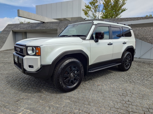 TOYOTA Land Cruiser Wagon VX First Edition Pearl White 2024′ FBX16