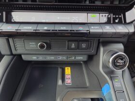 
									TOYOTA Land Cruiser Wagon VX First Edition Pearl White 2024′ FBX16 full								