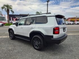 
									TOYOTA Land Cruiser Wagon VX Pearl White 2024′ FBX18 full								
