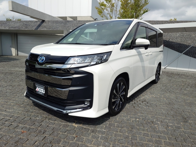 TOYOTA Noah S-Z Pearl White 2023′ FBX1G
