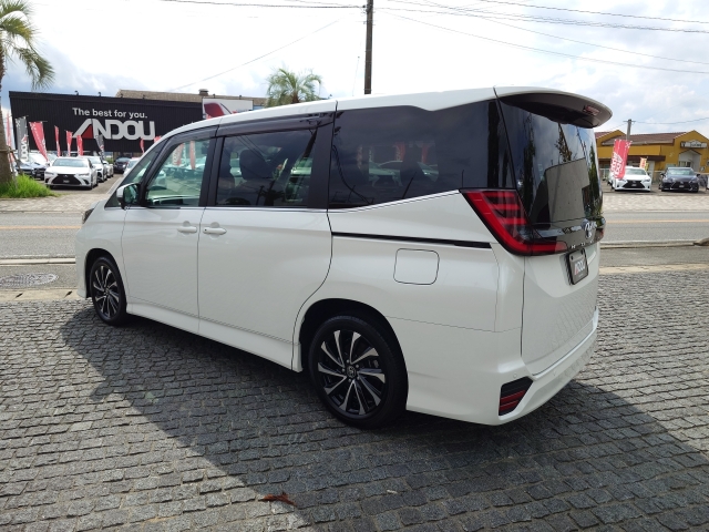 TOYOTA Noah S-Z Pearl White 2023′ FBX1G
