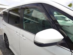 
									TOYOTA Noah S-Z Pearl White 2023′ FBX1G full								